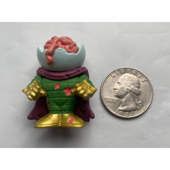 Funko Marvel Battleworld Zombie Mysterio Figure with Card Set Series 1 2020 - Picture 3 of 6